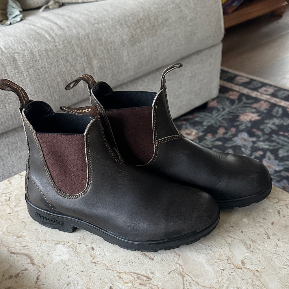 Blundstone Woman’s Originals #500 size 9 in Stout Brown